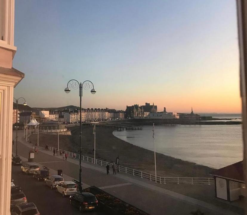 Sea View Apartment - Sleeps 2 Aberystwyth Exterior photo